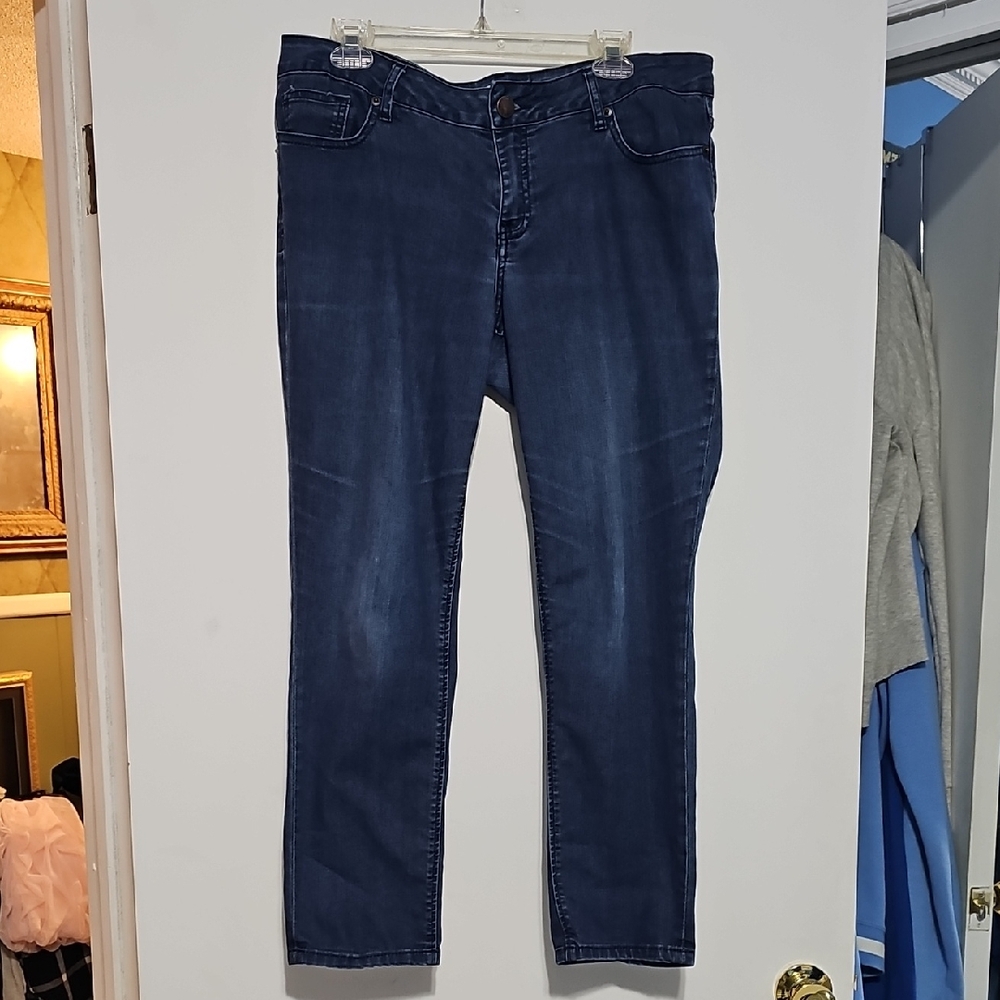 Crown & Ivy Dark Blue Straight Leg Jeans Sz 10 Ankle Cropped Fall School